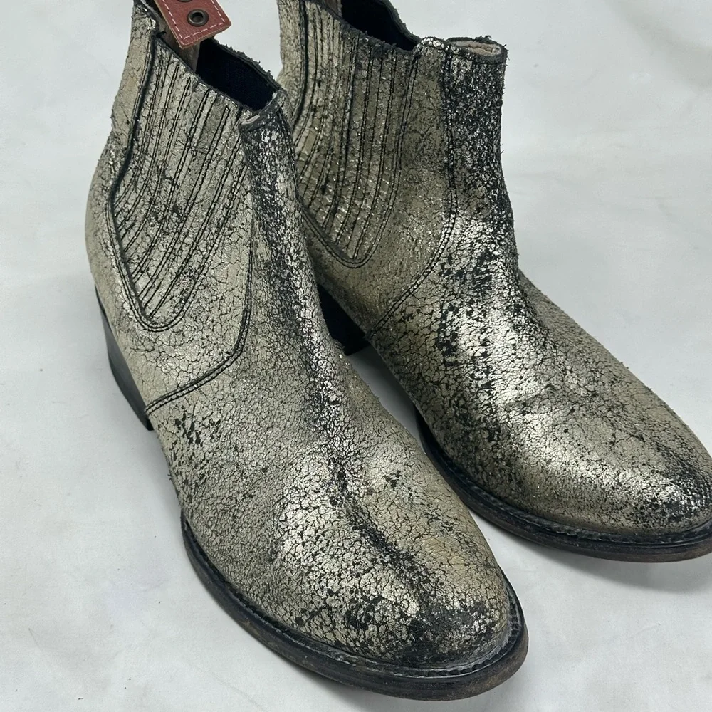 Freebird by Steven Madden Salamanca Distressed Leather Boots 9 - Picture 2 of 11